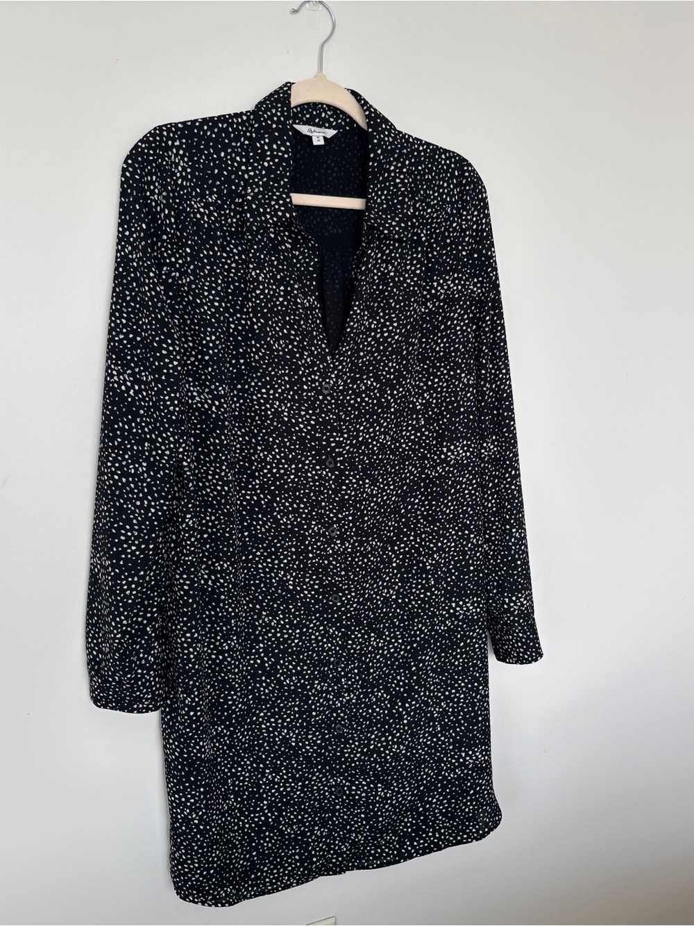 Reitmans Women’s Black and White & Green Speckled Long Sleeve Shift Dress